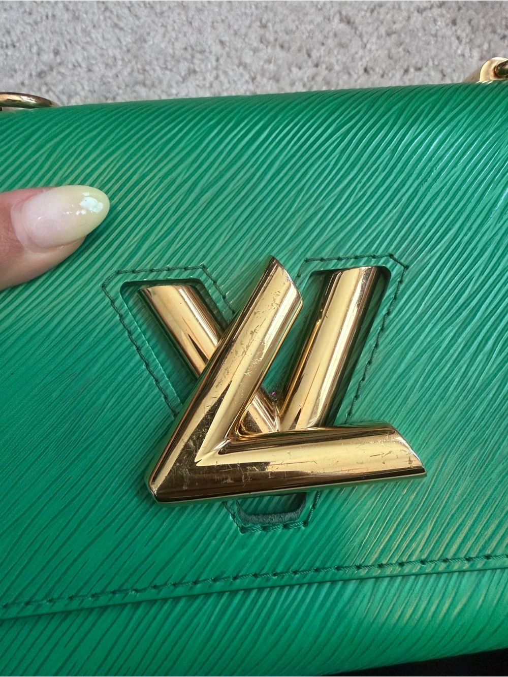 Louis Vuitton Green Epi Twist Shoulder Bag! - Picture 6 of 9